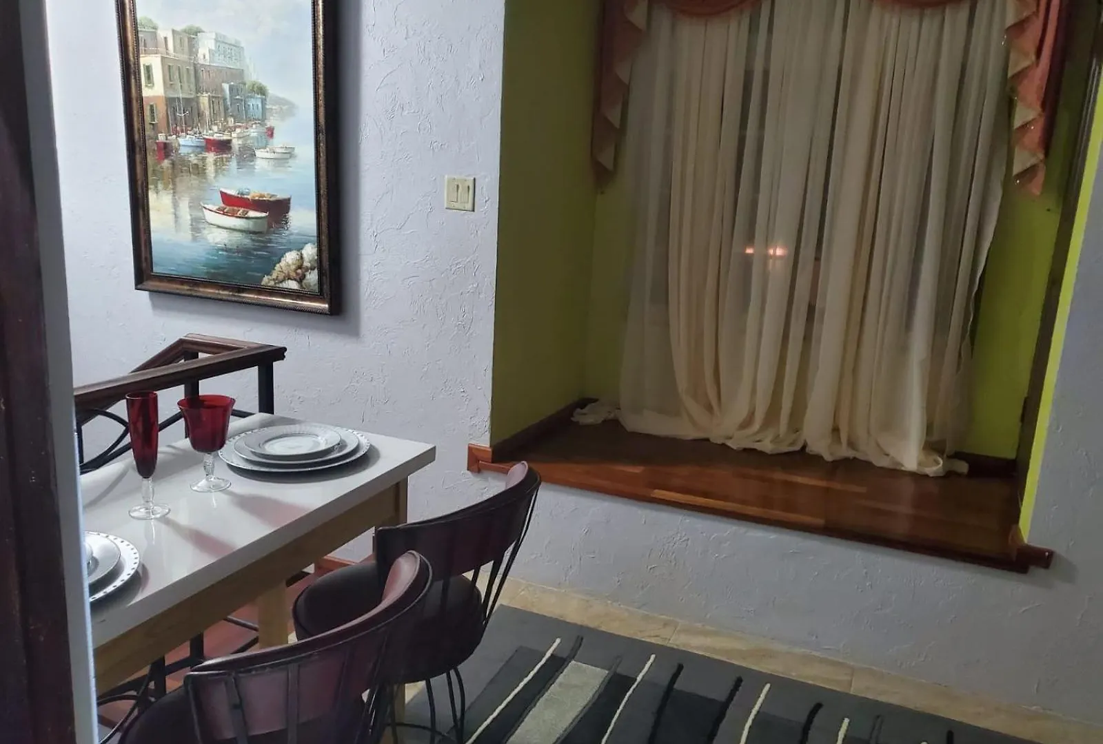 The Palms- Caribbean Estates -10 Minutes From The Beach- Gated Community بورتمور شقة